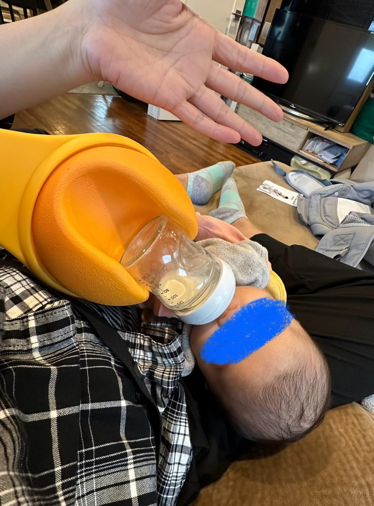 Hands Free Baby Bottle Holder